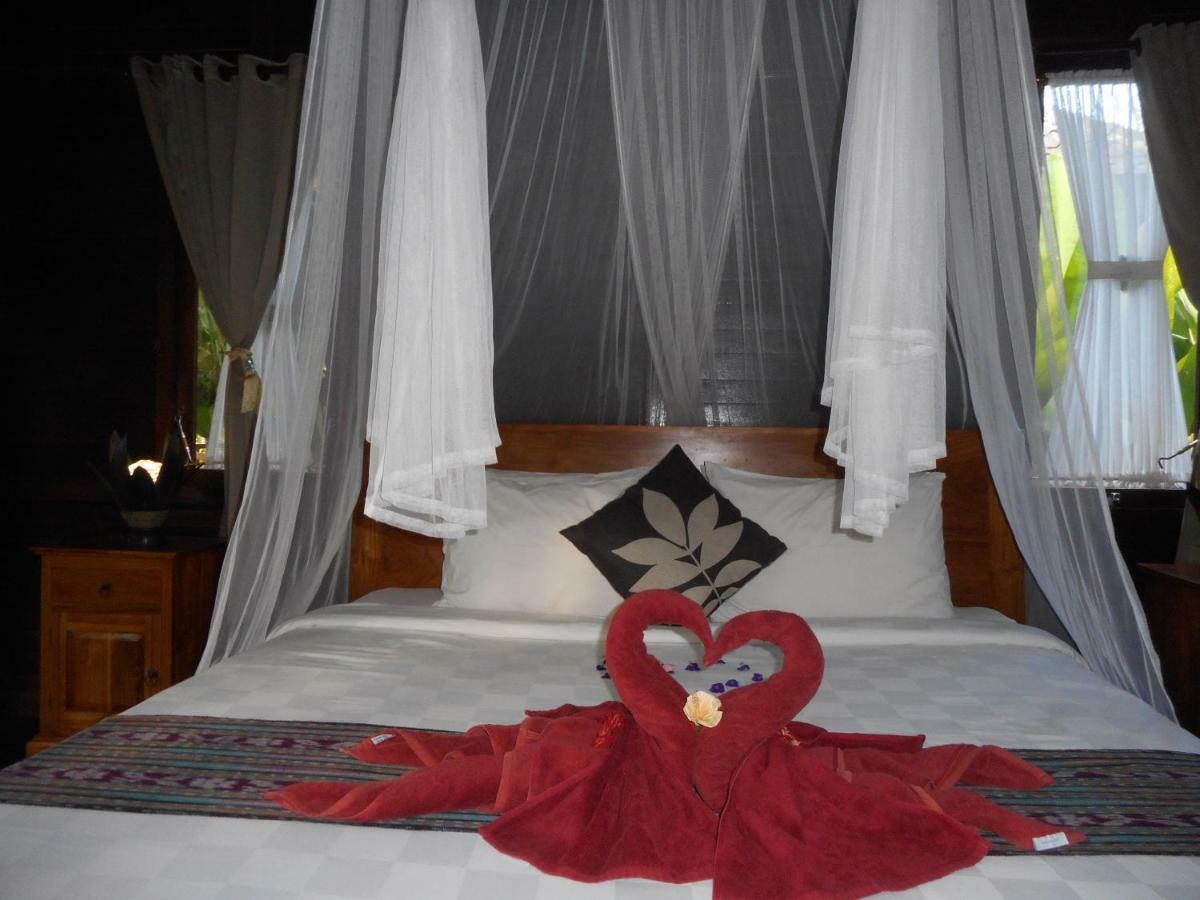 Kubu Alas Tunggal Villa Sidemen  Luaran gambar